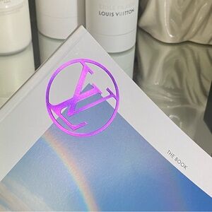 LOUIS VUITTON COFFEE TABLE BOOK